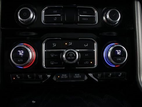 Used 2023 GMC Yukon Denali image 7