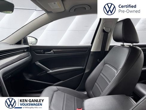 Used 2020 Volkswagen Passat 2.0T R-Line FWD image 19