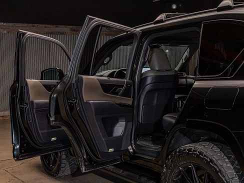 Used 2025 Lexus LX 700h Overtrail AWD/4WD image 30