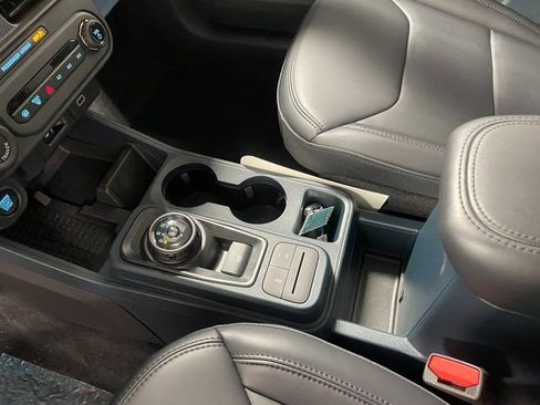 New 2025 Ford Maverick Lariat w/ Black Appearance Package image 17