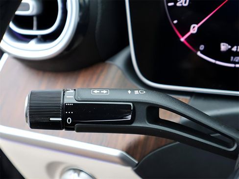 New 2025 Mercedes-Benz C 300 4MATIC Sedan image 36