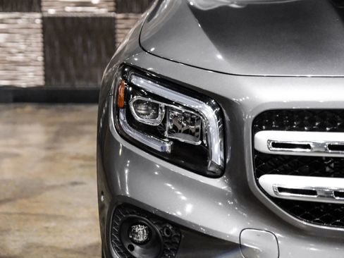 Used 2022 Mercedes-Benz GLB 250 w/ Premium Package Lite image 52