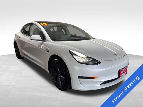Used 2019 Tesla Model 3 Standard Range Plus RWD image 3