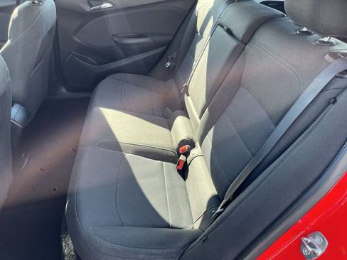 Used 2018 Chevrolet Cruze LT w/ Convenience Package FWD image 24