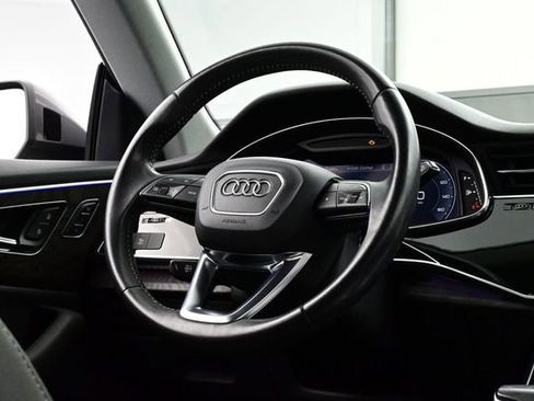 Used 2019 Audi Q8 Premium Plus w/ Premium Plus AWD/4WD image 20