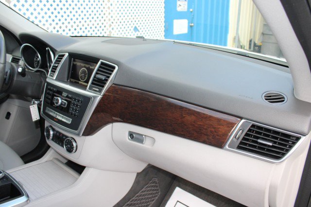 Used 2014 Mercedes-Benz ML 350 BlueTEC 4MATIC w/ Premium 1 Package image 10