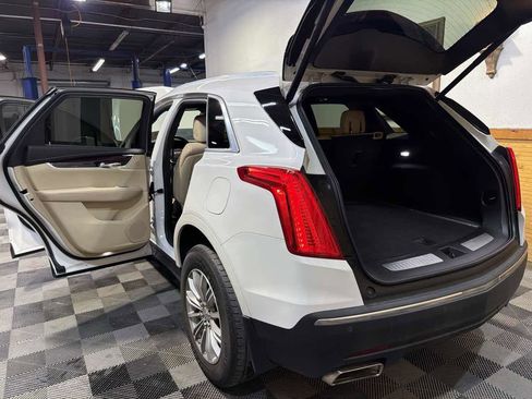 Used 2017 Cadillac XT5 Luxury w/ Driver Awareness Package FWD image 13