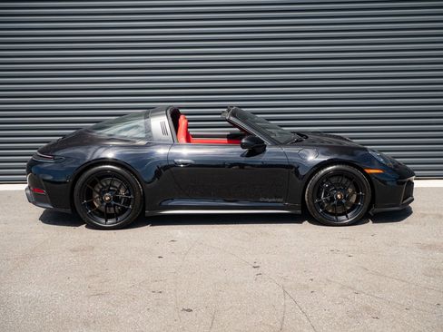 Certified 2026 Porsche 911 Targa 4 GTS AWD/4WD image 25