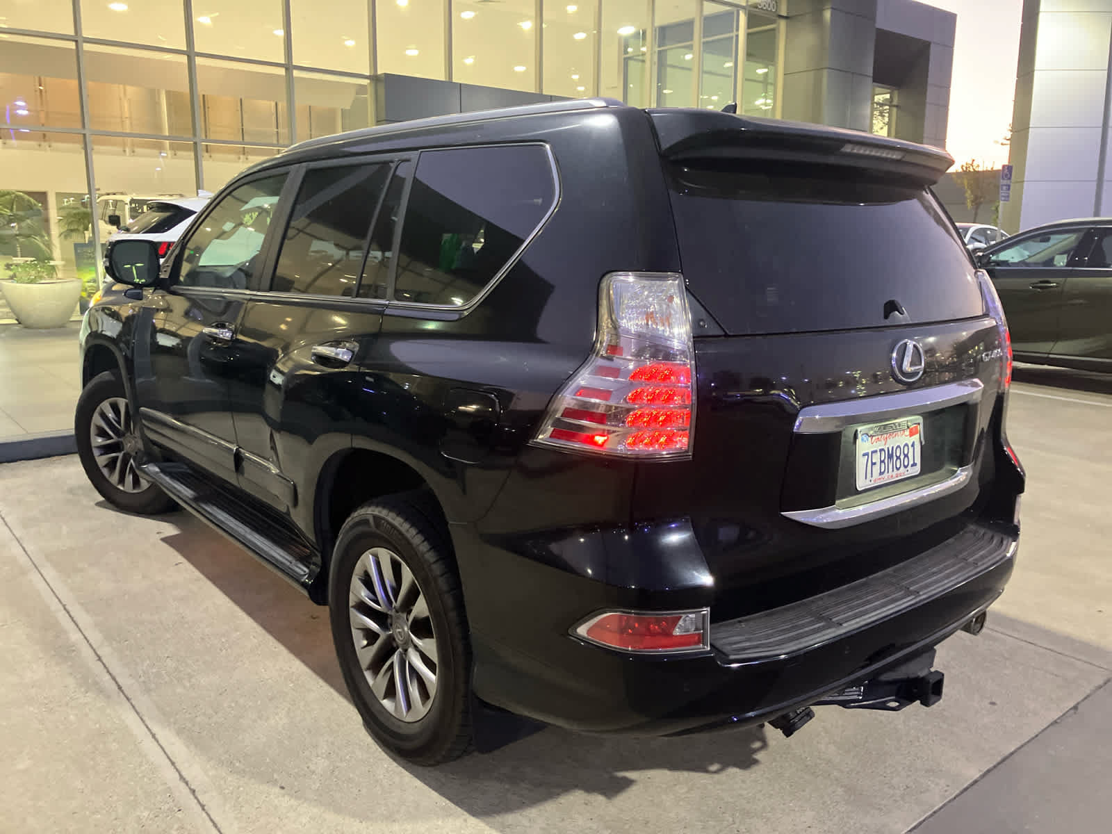 Used 2014 Lexus GX 460 Luxury AWD/4WD image 3