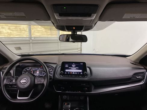 Used 2023 Nissan Rogue SV image 12