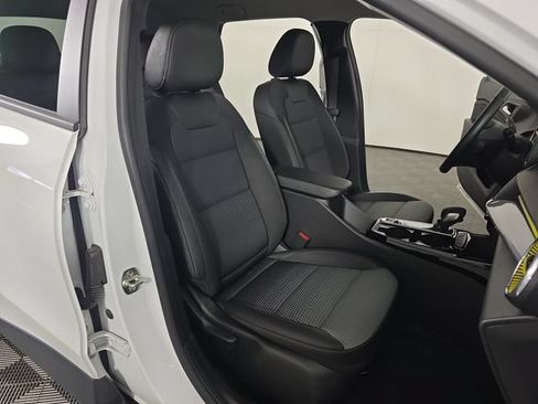 Certified 2024 Chevrolet Trax LT w/ Driver Confidence Package FWD image 28