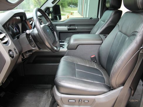 Used 2012 Ford F250 Lariat w/ Lariat Ultimate Pkg image 23