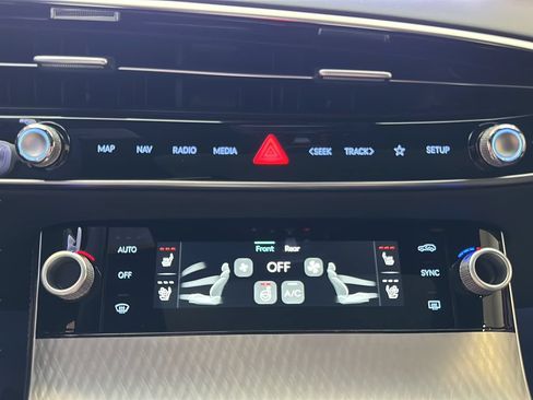 New 2026 Genesis GV70 2.5T Sport Prestige AWD/4WD image 31