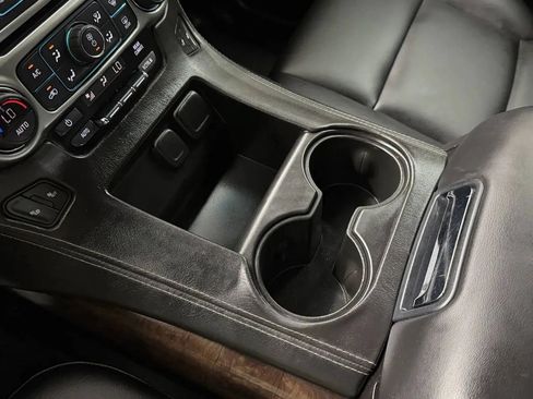 Used 2020 Chevrolet Tahoe 2WD image 28