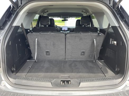 Used 2022 Ford Explorer XLT w/ Equipment Group 202A image 13