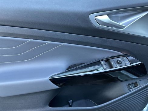 Used 2025 Volkswagen ID.4 Pro S RWD image 10