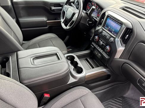 Certified 2021 Chevrolet Silverado 1500 LT Trail Boss image 3