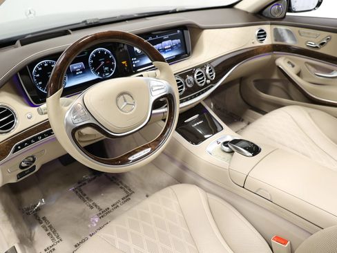 Used 2016 Mercedes-Benz Maybach S 600 image 2