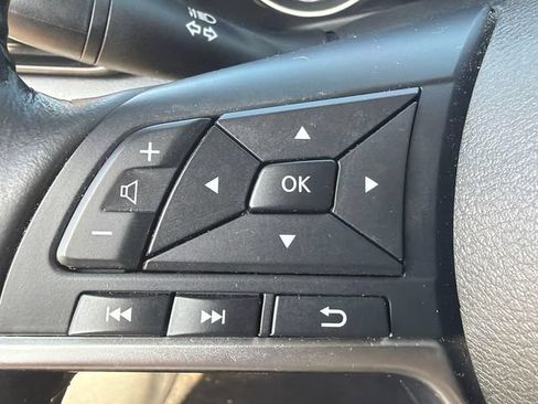 Used 2025 Nissan Sentra SV w/ SV Premium Package FWD image 23