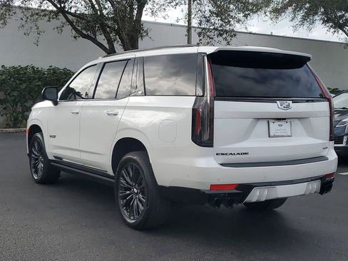 Certified 2024 Cadillac Escalade V w/ LPO, ONYX Package image 3