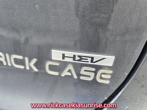 Used 2024 Kia Niro EX FWD image 5