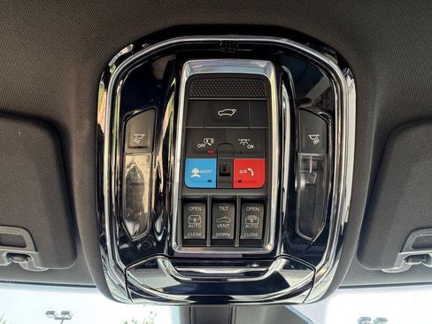 Used 2023 Jeep Grand Cherokee Summit w/ Advanced Protech Group IV AWD/4WD image 33