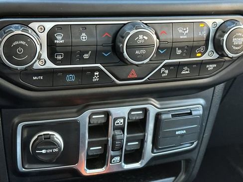 Certified 2023 Jeep Wrangler Unlimited Sahara image 21