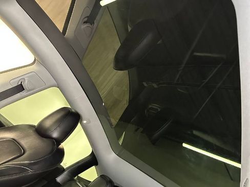 Used 2023 Tesla Model Y Long Range AWD/4WD image 38