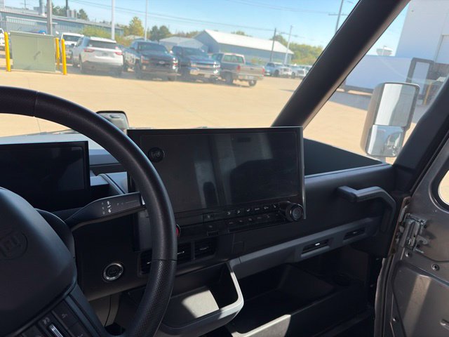Used 2024 Chevrolet Brightdrop 600 w/ Commercial Equipment Package AWD/4WD image 6
