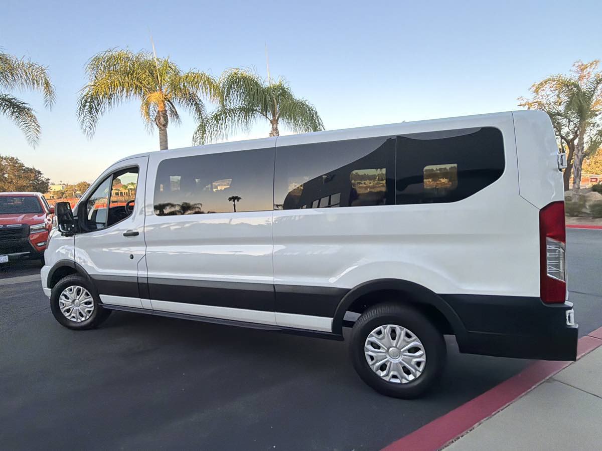 Used 2023 Ford Transit 350 XLT RWD image 12