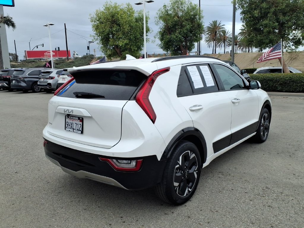 Used 2023 Kia Niro Wave FWD image 6