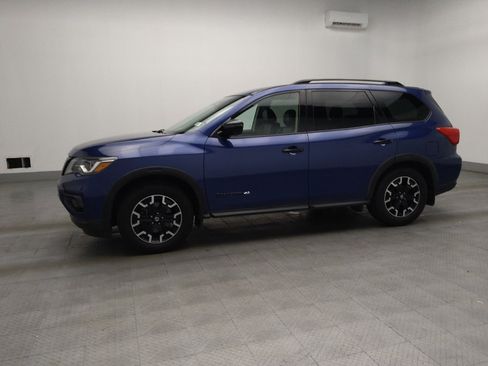 Used 2019 Nissan Pathfinder SL image 2