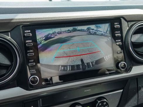 Used 2020 Toyota Tacoma SR5 RWD image 22