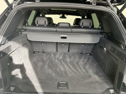 Used 2022 BMW X5 M50i w/ Executive Package image 21