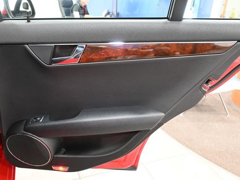 Used 2009 Mercedes-Benz C 300 4MATIC Sedan image 16