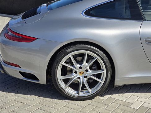 Used 2018 Porsche 911 Carrera image 6