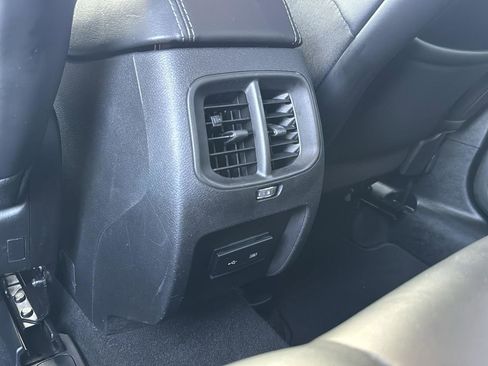 Used 2020 Jeep Cherokee Latitude Plus image 28