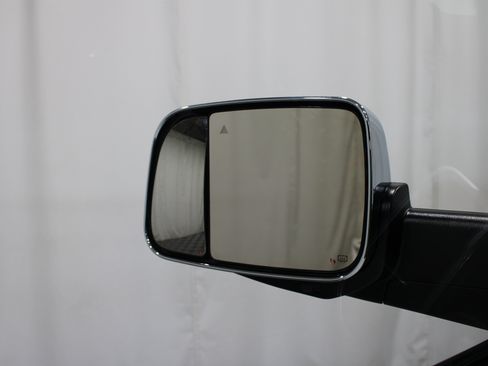 Used 2019 RAM 2500 Laramie AWD/4WD image 10