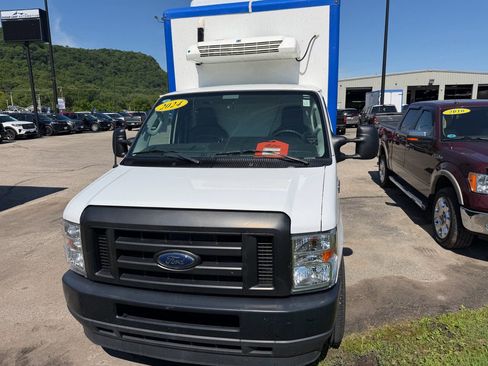 Used 2024 Ford E-350 and Econoline 350 Super Duty w/ Power Windows & Locks Group RWD image 2