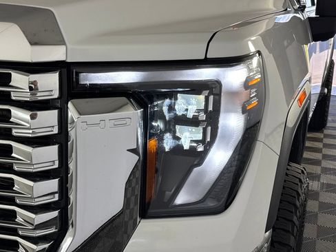 Used 2024 GMC Sierra 3500 Denali w/ Denali Reserve Package AWD/4WD image 50