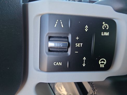 Certified 2025 Land Rover Defender 90 S AWD/4WD image 17