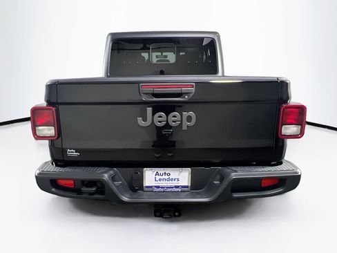 Used 2022 Jeep Gladiator Sport image 6