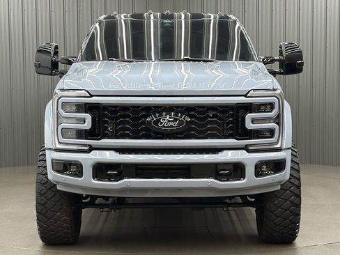 Used 2026 Ford F450 Platinum w/ FX4 Off-Road Package image 8