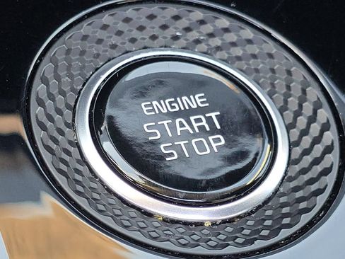 Used 2023 Kia Niro EX Touring image 32