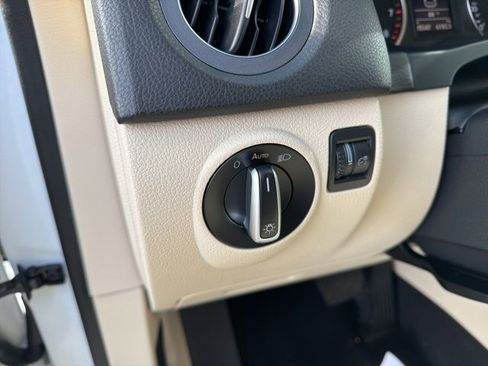 Used 2017 Volkswagen Tiguan Wolfsburg Edition image 18