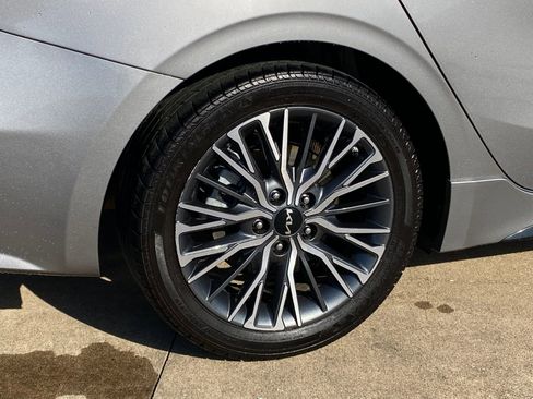 Used 2023 Kia Forte GT-Line w/ GT-Line Premium Package image 8