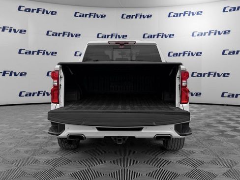 Used 2020 Chevrolet Silverado 1500 High Country w/ Technology Package image 11