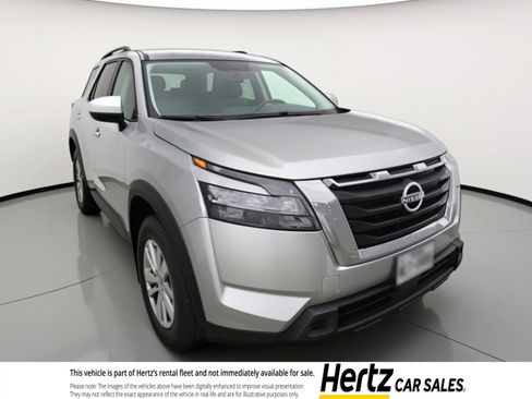 Used 2025 Nissan Pathfinder SV FWD image 1
