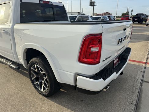 Used 2025 RAM 1500 Laramie w/ Sport Appearance Package AWD/4WD image 8
