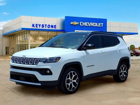 Used 2025 Jeep Compass Limited AWD/4WD image 3